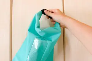 ダイソー、550円のバッグに大反響　まさかの用途が「有能」「夏はあると助かる」