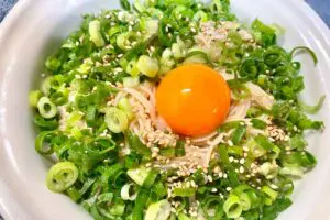 『家事ヤロウ』そうめんが“悪魔化”した結果…　ネギだく＆ごま油の濃厚うまレシピ