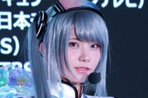 えなこが作った「お風呂啓発ポスター」が切実すぎる　夏イベントに潜むオタク界の“におい問題”