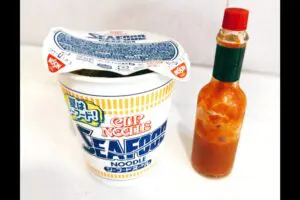 小倉優子、シーフードヌードルに“あるモノ”入れると罪悪感も…　「美味しそう」「知らなかった」反響