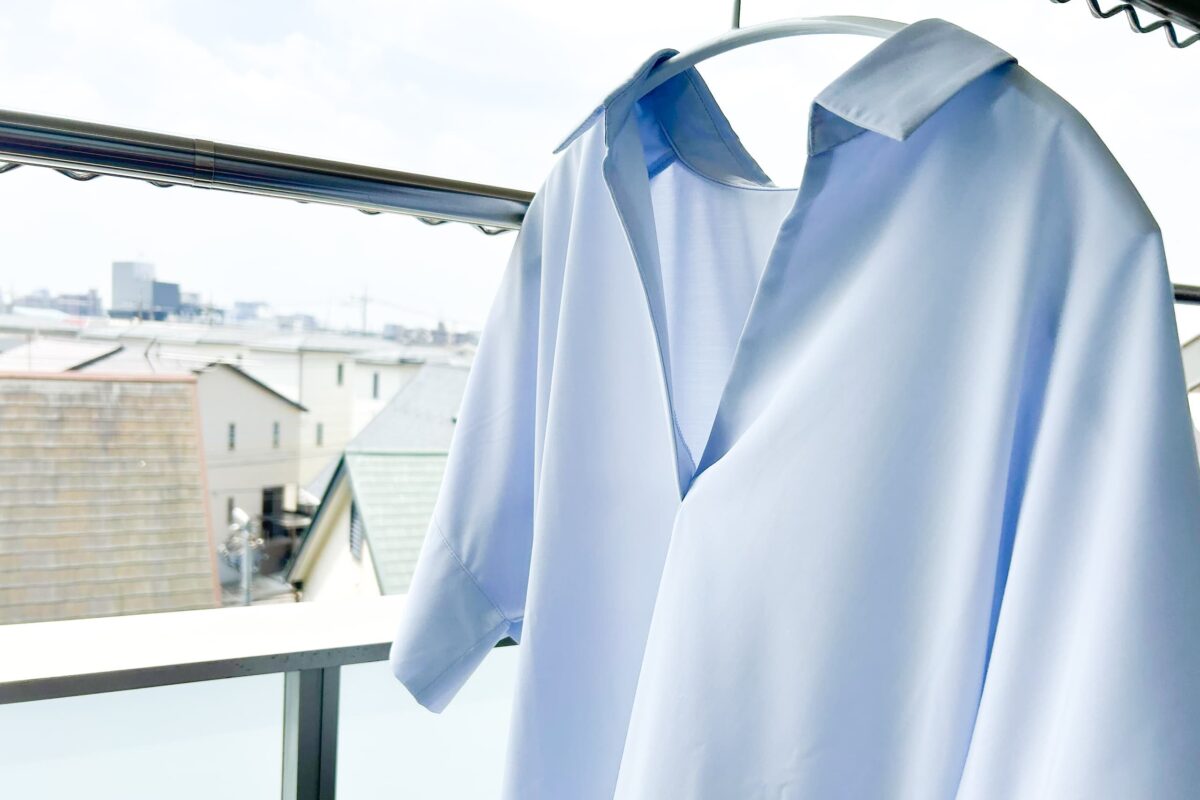 洗濯物・外干し・シャツ