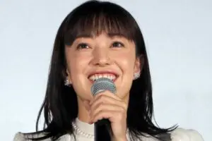 菅野美穂、子育てと女優業の両立で忙しいなか…若さをキープする“メンテナンス法”はマネしたい…:顔相鑑定