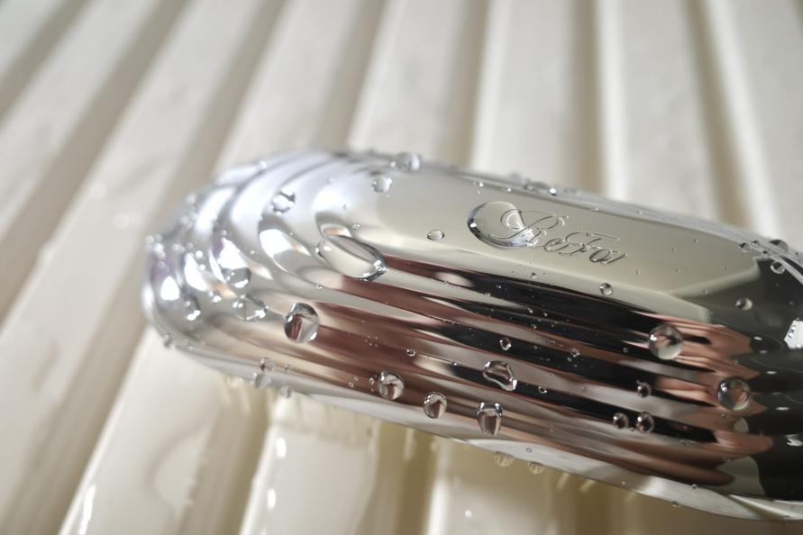 ReFaシャンプーブラシ ミルク