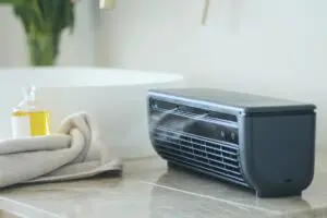 「持ち運べるクーラー」が便利すぎ… 夏のキッチンや寝室が超快適に