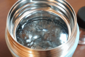 「炭酸保冷ボトル」なら、ビールが、サイダーが。ずっとキンキンに冷えてやがるっ……