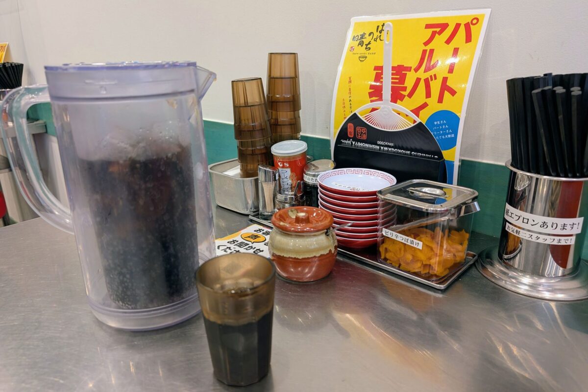 お冷やのコーラ