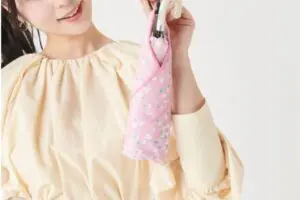 sirabee20250827kuttsukitaoru1