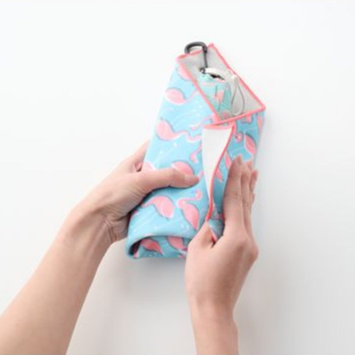 くっつきタオル