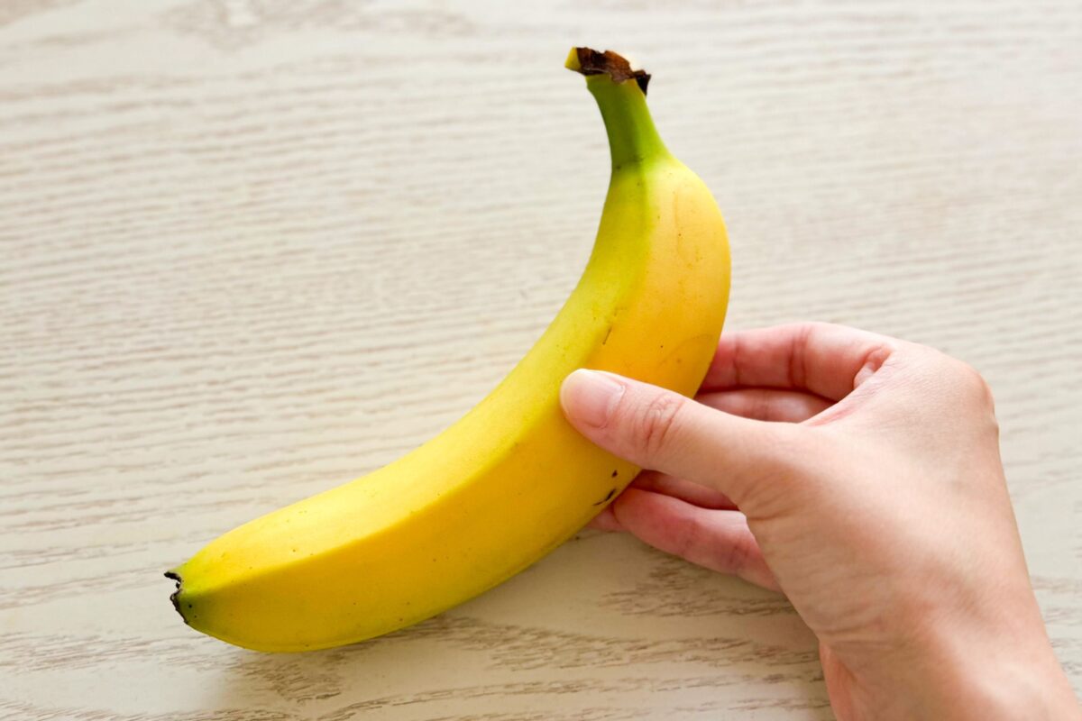 根本や先端が青いバナナ