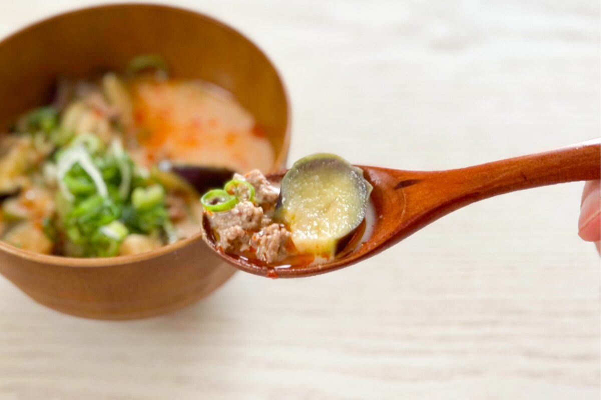 豚とナスのピリ辛ミルク味噌汁