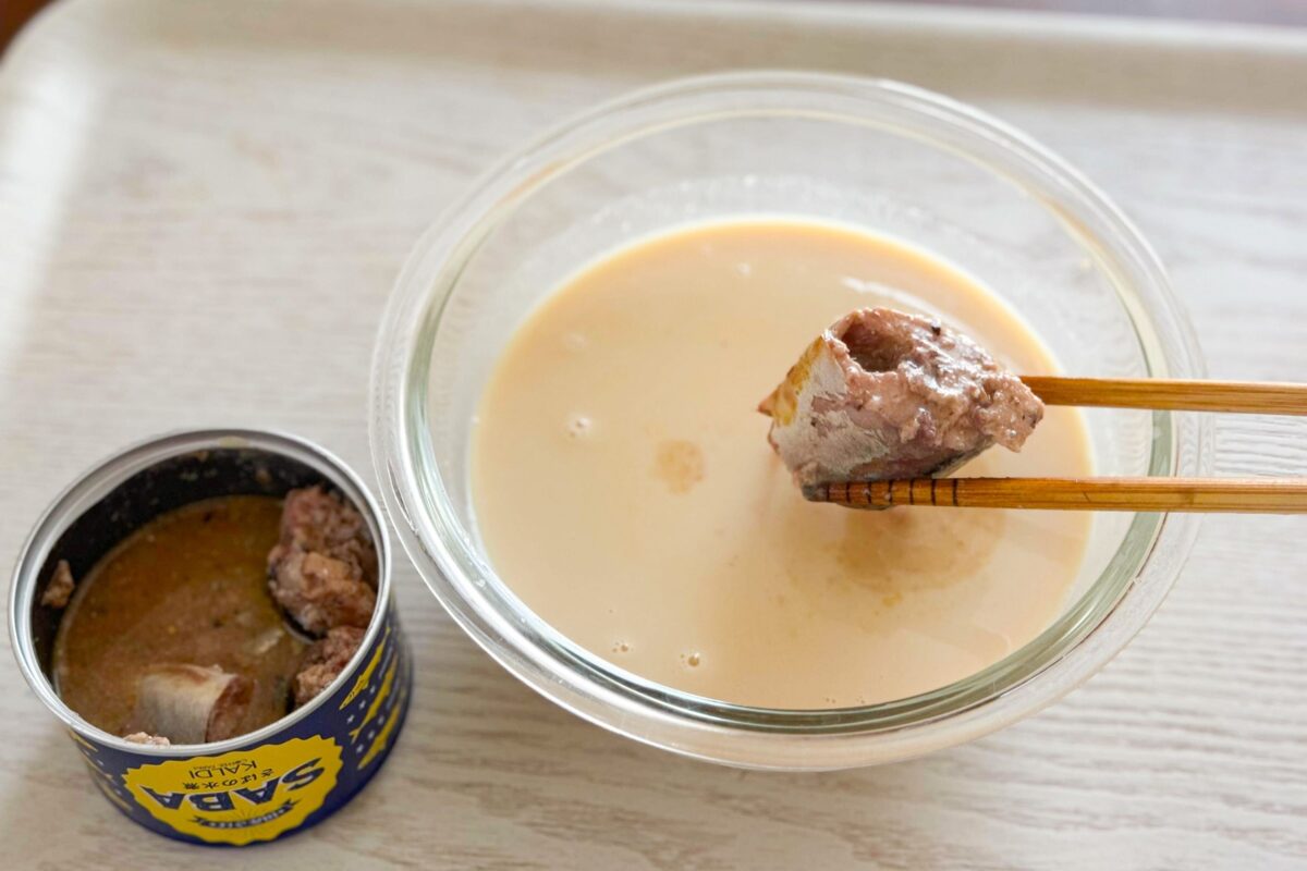 サバ缶とトマトの冷やしみそ汁