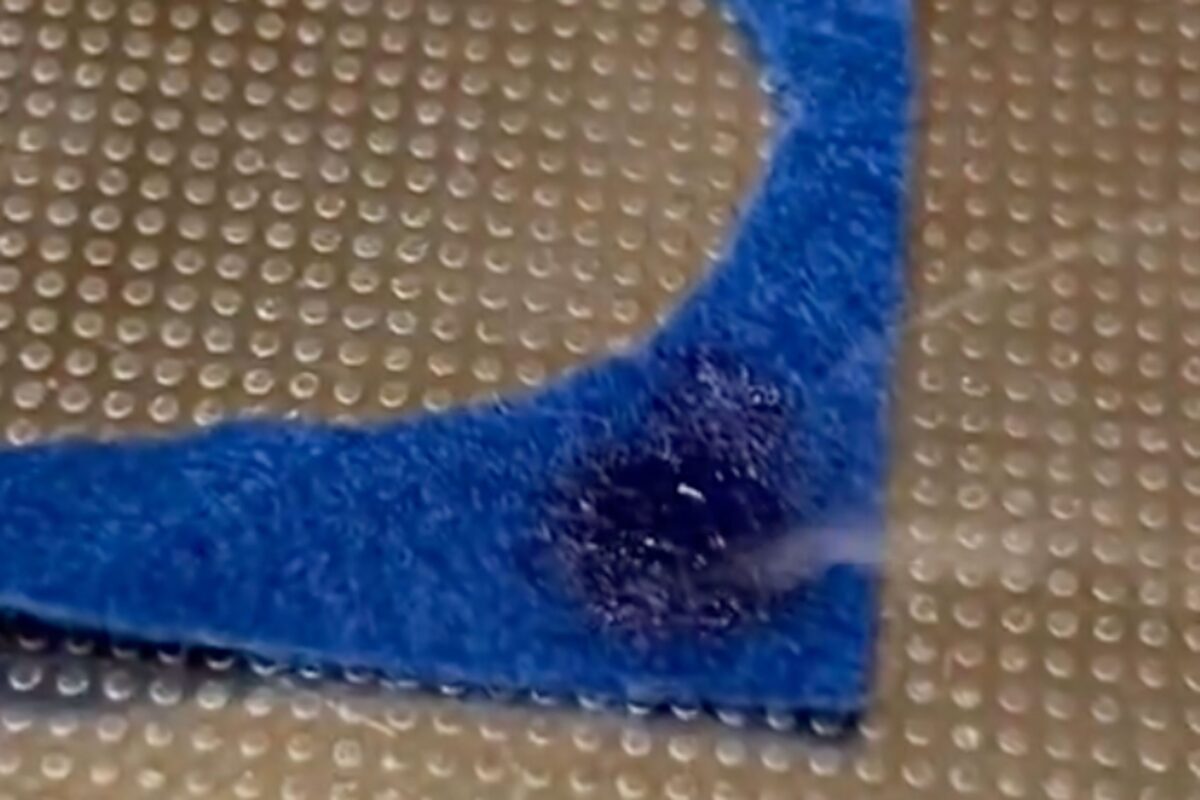 発熱したフェルト素材