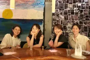 吉瀬美智子、“有名女優だけ”の食事会に反響 「銀河系最強集団」「美人ばかり」