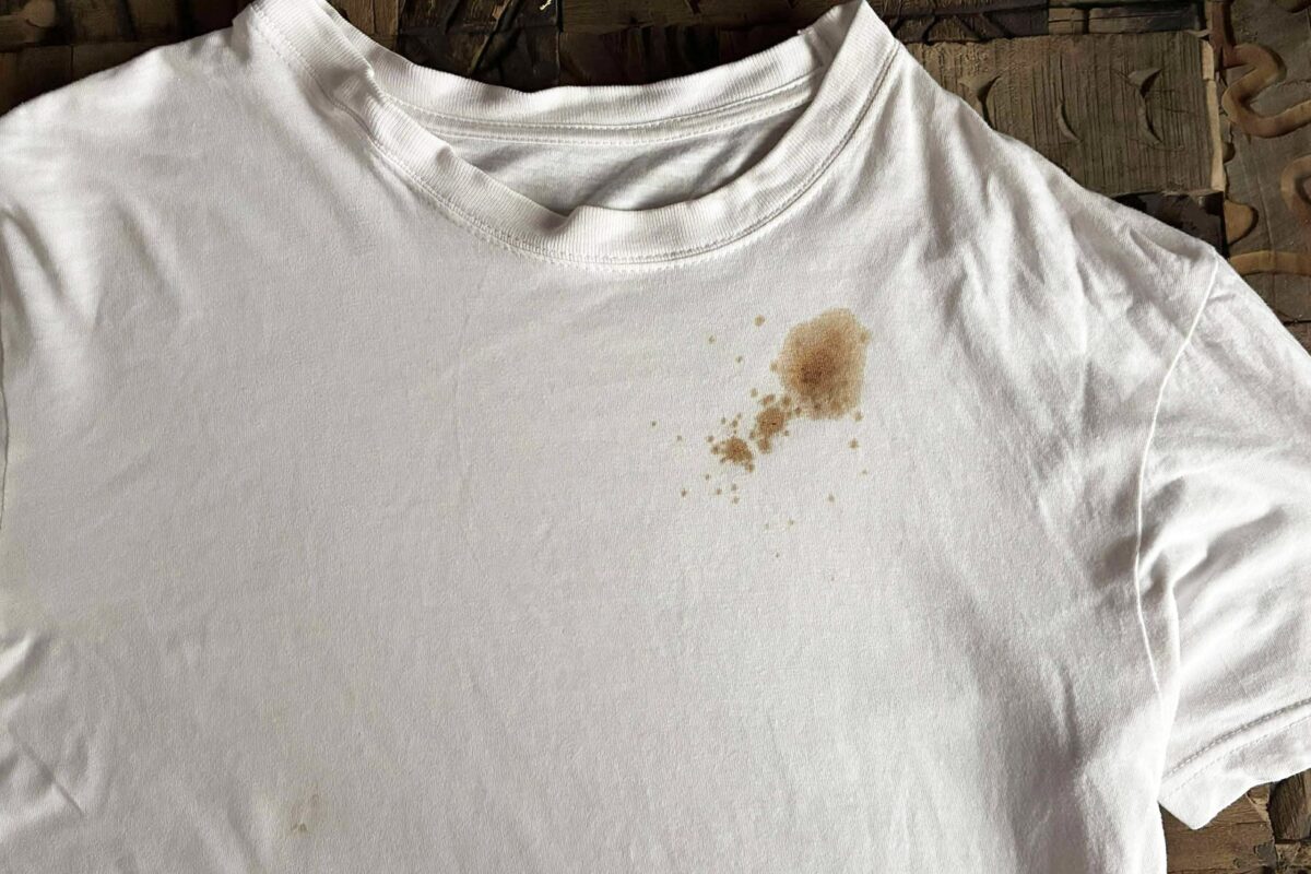 Tシャツ・シミ（ソース）