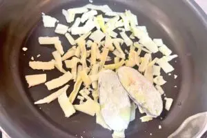 sirabee20250912chieeze5