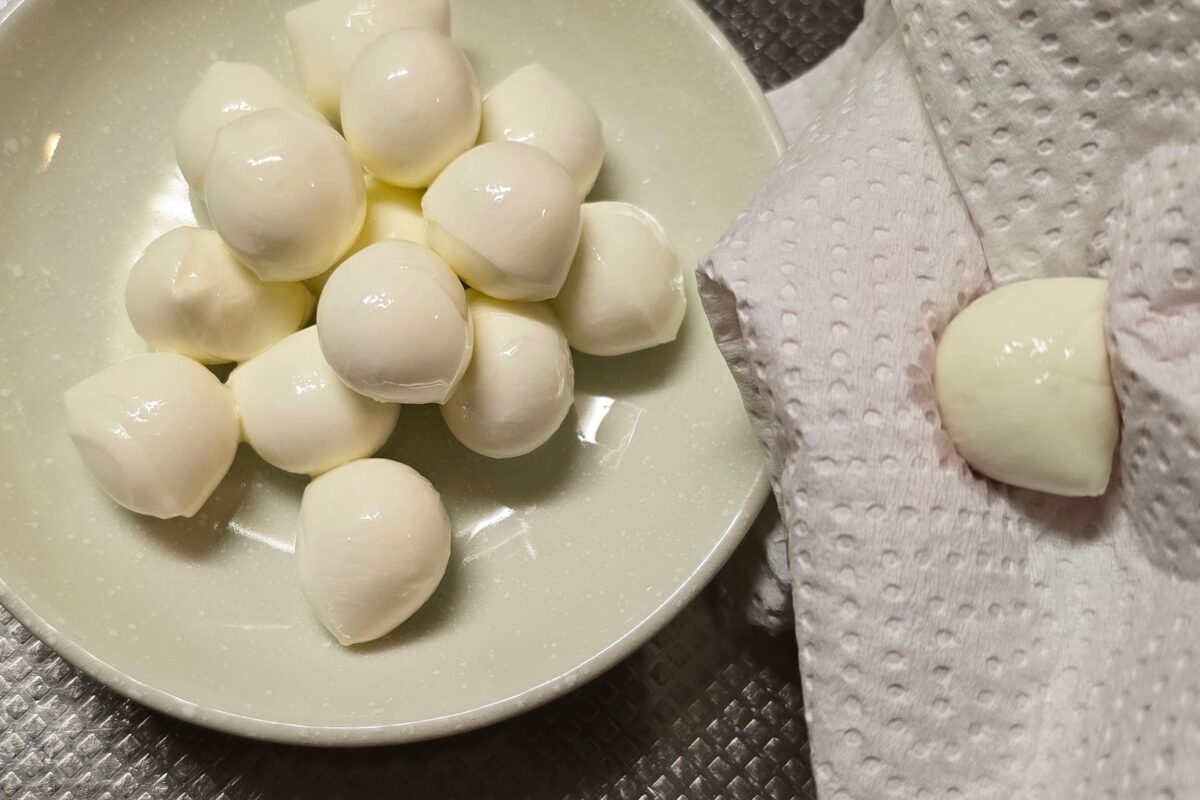 モッツァレラのごま油漬け・キッチンペーパー