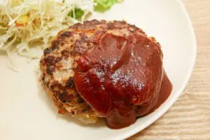 ハンバーグは崩れるくらいがいい　土井善晴氏の作り方が目からウロコ、初めての美味しさ