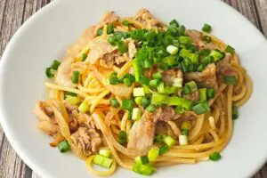 TikTokで話題「ねぎと豚のスタミナパスタ」　フライパン1つで夏バテ知らずの味