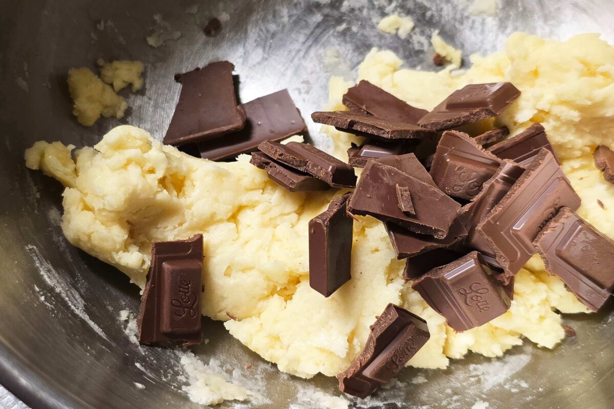 チョコチャンクスコーン・チョコ