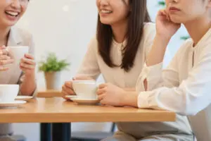 きっと自分大好きなんだろな…　自己愛が強すぎな人の残念な言動「初対面の人にも…」