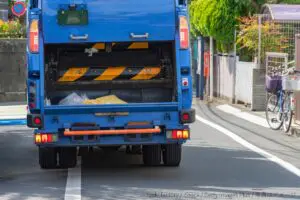 リチウムイオン電池火災で「1000万円のゴミ収集車」が燃える損害に驚愕…　清掃員が明かす