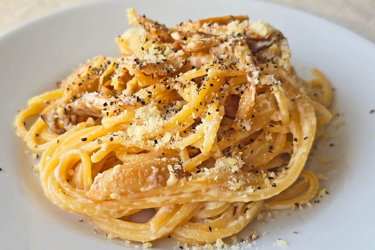 濃厚きのこクリームパスタ