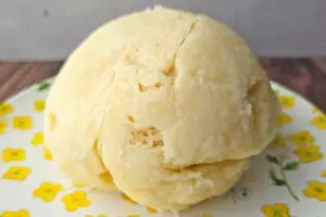 材料2つとアイラップで作る「もちふわ蒸しパン」が最高　レンチン3分の簡単おやつ