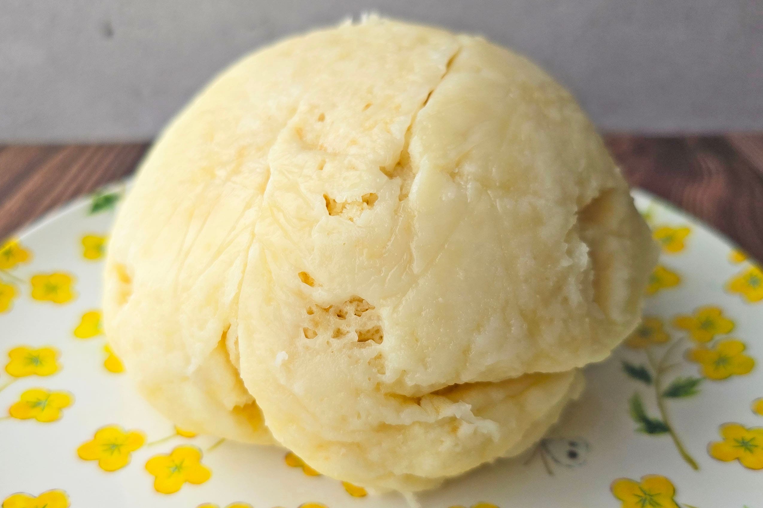 材料2つとアイラップで作る「もちふわ蒸しパン」が最高 レンチン3分の