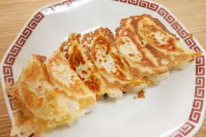 渡部建の「餃子6個の完璧な食べ方」が天才的　リュウジも「これすげぇな」と絶賛