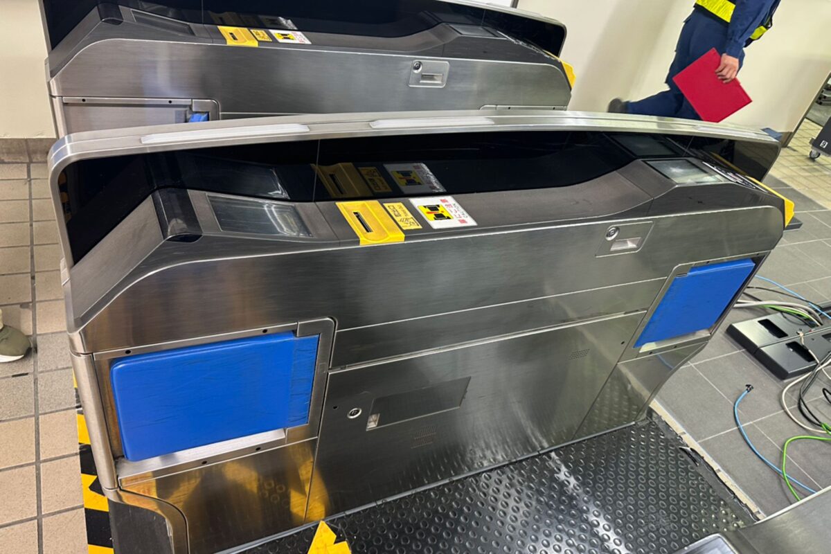 相模鉄道、総重量400kg「使用済み自動改札」を販売して話題 「業界初