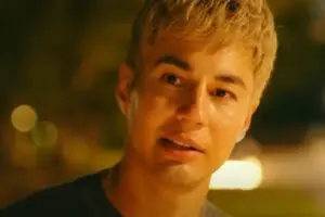 ユージ、高級車を動画で公開したら…　コメント欄の言葉にイラッとするも「よし、バレてない」