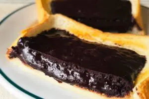 【TikTokで話題】チョコも砂糖も使わない「食パンで作るフォンダンショコラ」　濃厚で贅沢すぎ