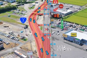 三重県の“まっすぐな道路を曲げる”謎の大工事  ネットで「何のためやんの?」「サーキットみたい」と話題に