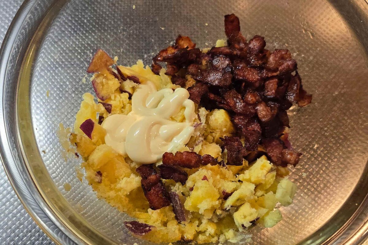 さつまいもサラダ・ベーコン