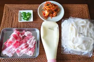 sirabee20251018udon1