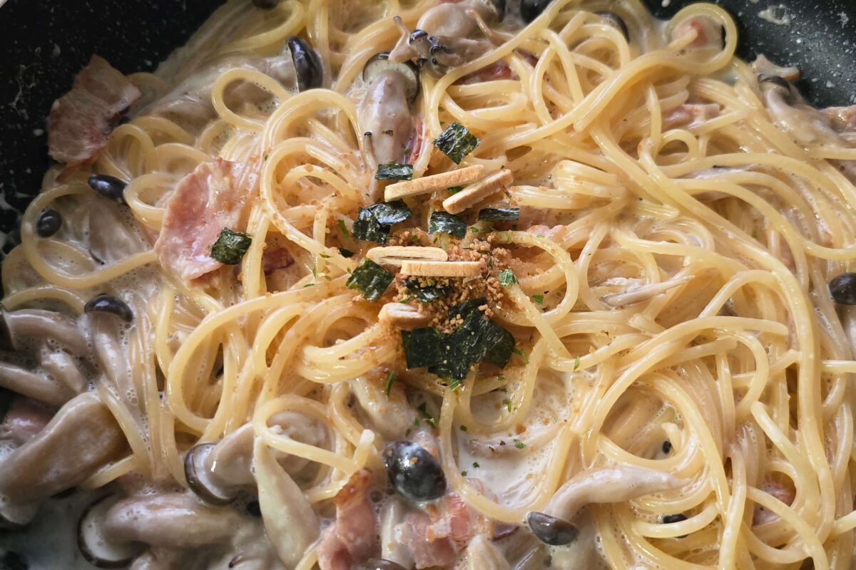 キノコ香るクリームパスタ・松茸