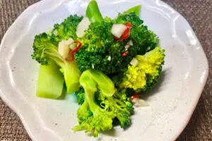 創味シャンタンで作る「ブロッコリーのペペロン風」　レンチン5分で驚くほどウマい