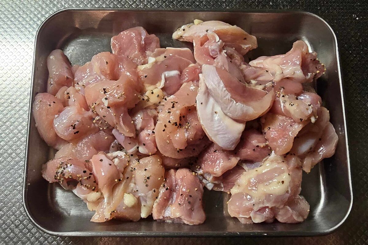 鶏肉のトマト煮込み・鶏肉
