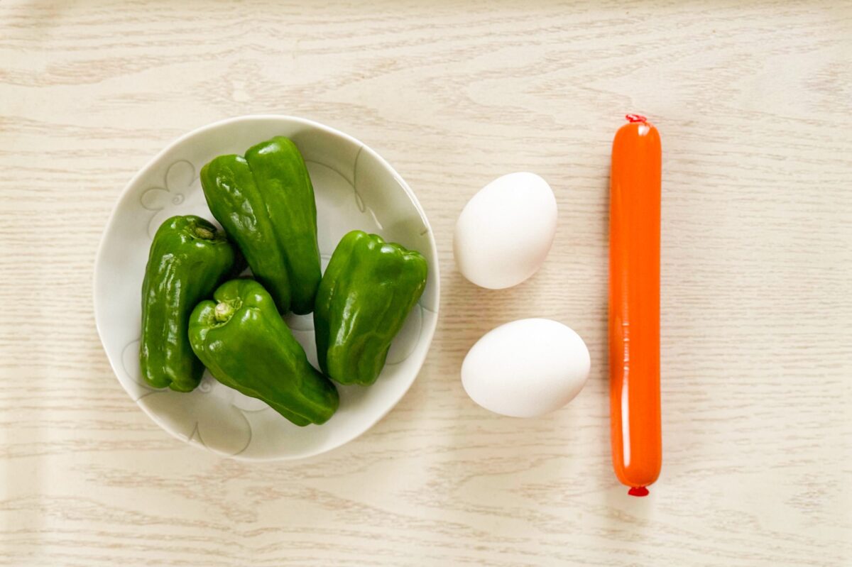 魚肉ソーセージとピーマンの卵炒め