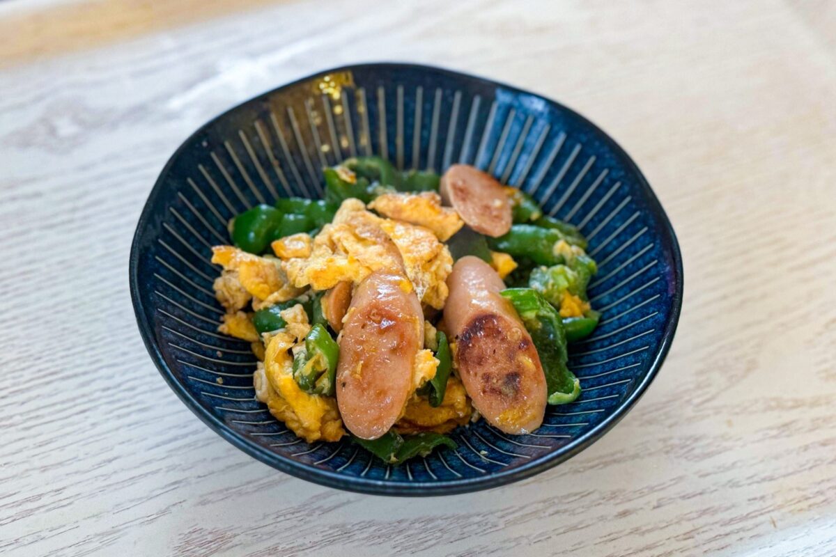 魚肉ソーセージとピーマンの卵炒め