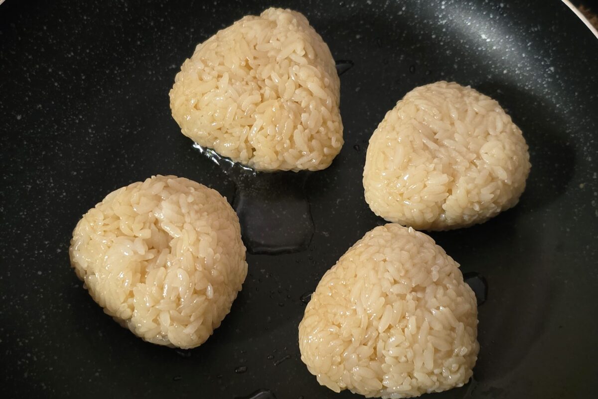 昆布茶焼きおにぎり・フライパン