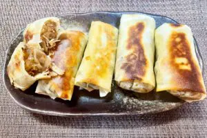 たっぷりきのこで作る「パリパリ春巻き」がヘルシーなのに大満足　“肉以上のおいしさ”に驚き