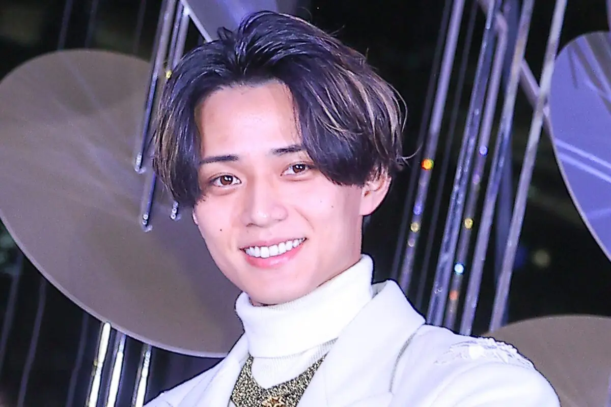 永瀬廉、結婚式での“黒ネクタイ”で議論呼ぶ中…　ファンは「知らないんだ」複雑な心境だったワケ