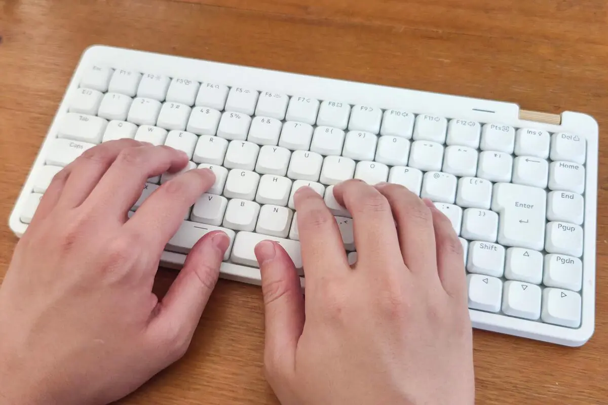 sirabee20251126lofree6