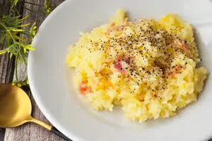 カップスープの素がたった4分で「本格リゾット」に変身　疲れた日に助かる時短レシピ