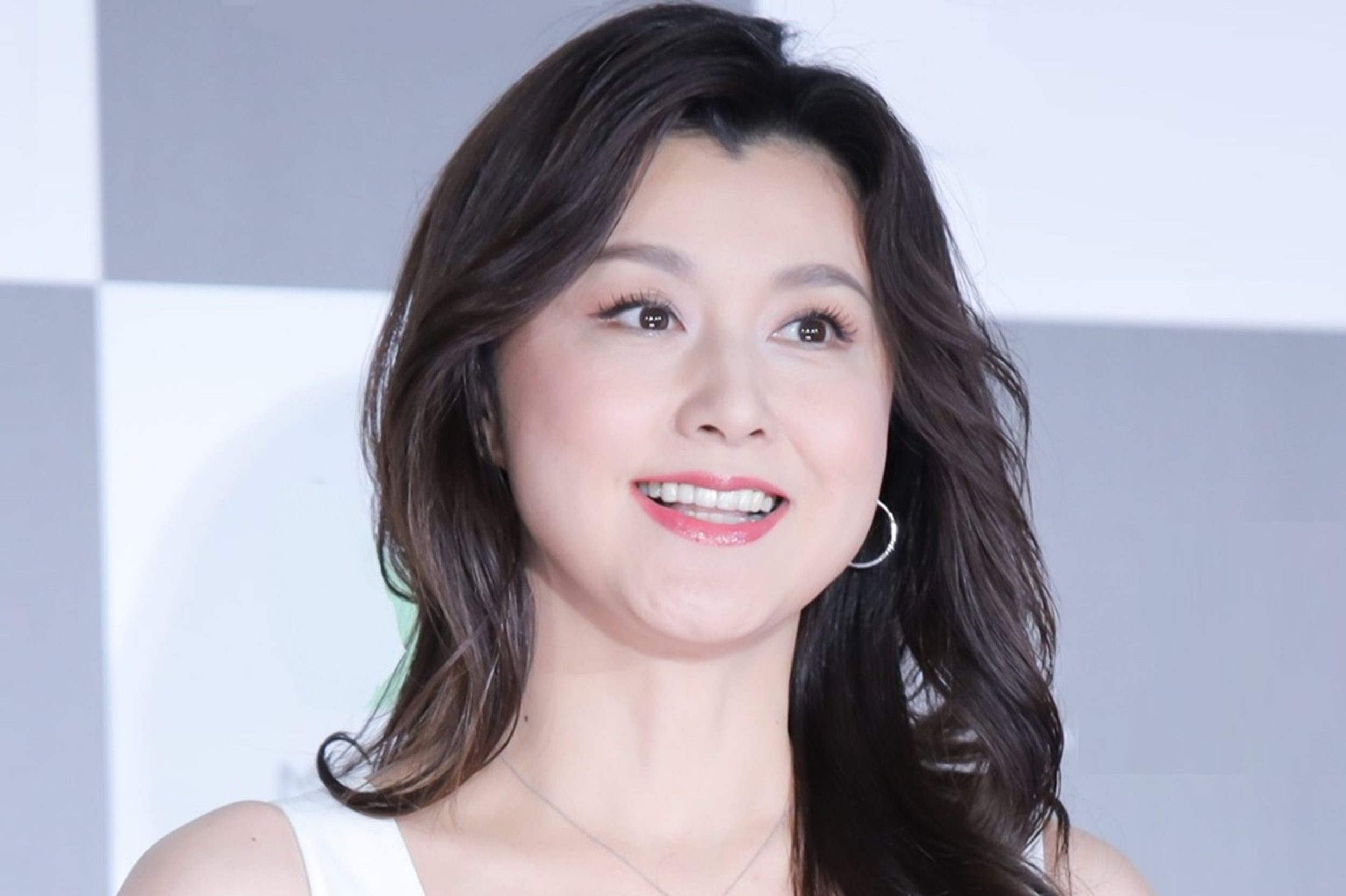 藤原紀香、日本美人の理由は“富士額”にあり シワを作らないために1年中
