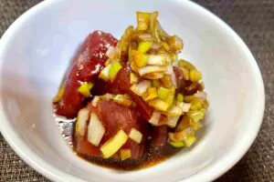 マグロに“この調味料”入れてみて 『晩酌の流儀』話題のポキはグイグイ飲める