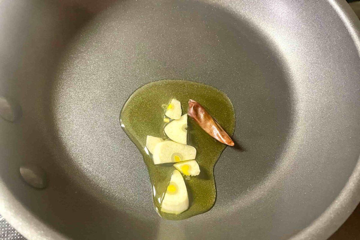 大根の皮ペペロンチーノ