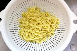 sirabee20251218yakisoba4