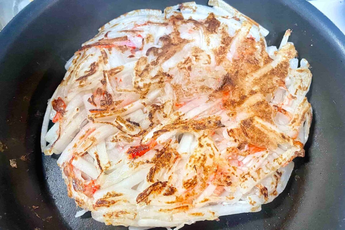 大根とカニカマの焼いたやつ